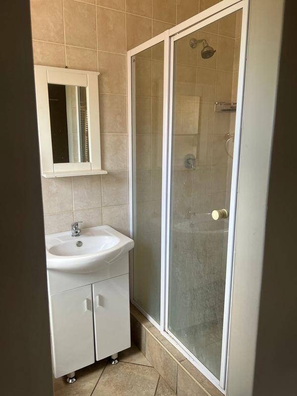 To Let 3 Bedroom Property for Rent in Dassie Rand North West